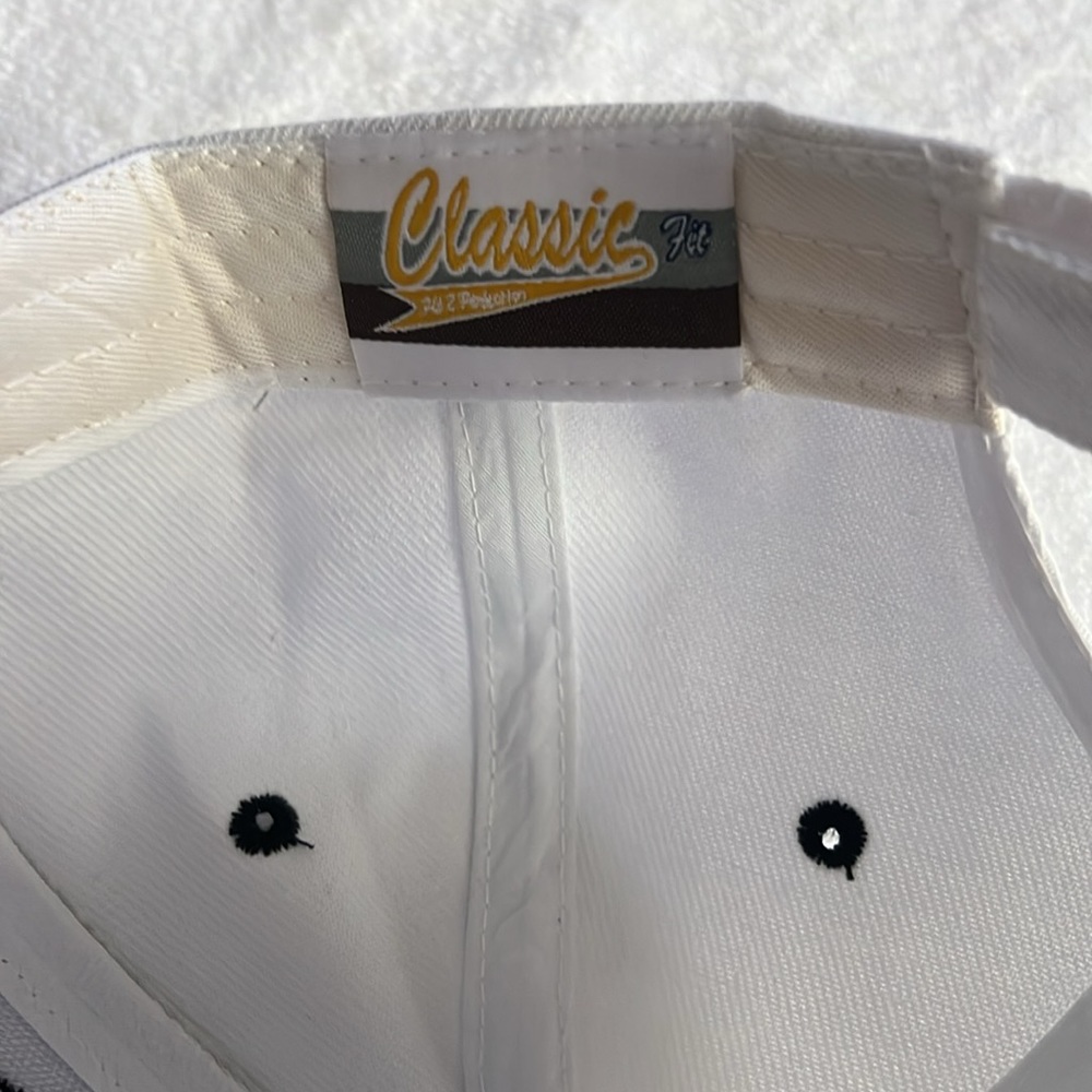 Baseball cap - Picture 3 of 3